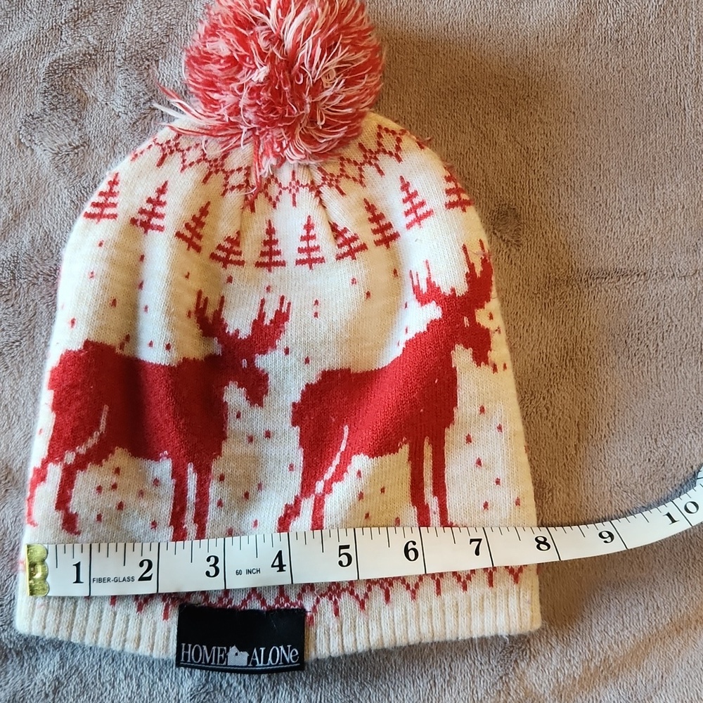 Home Alone 2015 Twenthieth Century Fox Kids Winter Beanie - Red and White - Picture 6 of 6